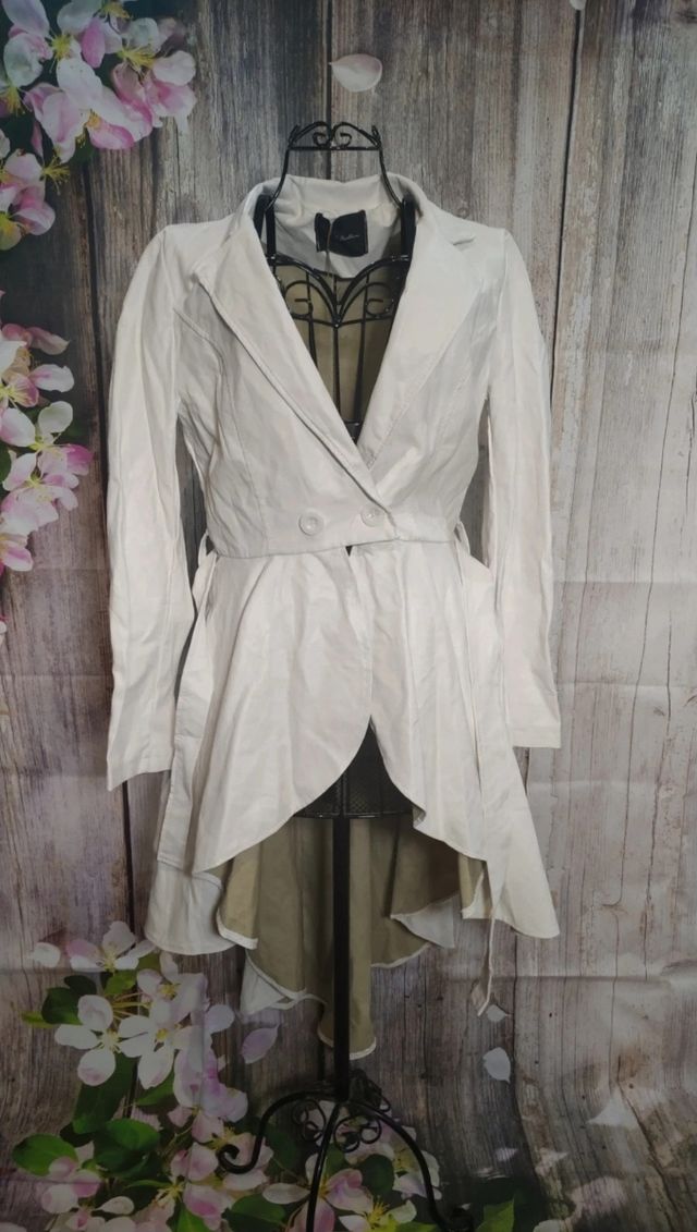 Gabardina polipiel asimétrica nueva