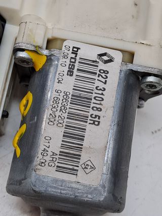 MOTOR ELEVALUNAS TRASERO IZQUIERDO RENAULT MEGANE III SPORT