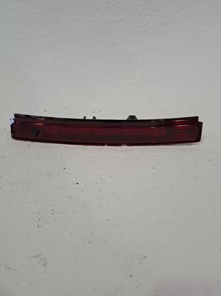 LUZ CENTRAL DE FRENO RENAULT CAPTUR II (2)