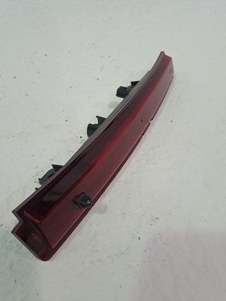 LUZ CENTRAL DE FRENO RENAULT CAPTUR II (2)