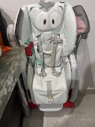 Trona infantil con diseño de elefante