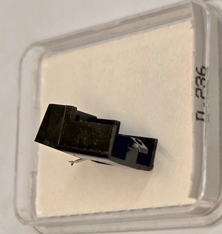 Aguja Tocadiscos Hüco D. 236/DIAMANTE