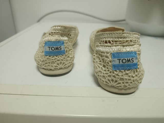 Alpargatas TOMS crochet beig talla 37