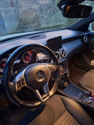 Mercedes-Benz Clase CLA 2015