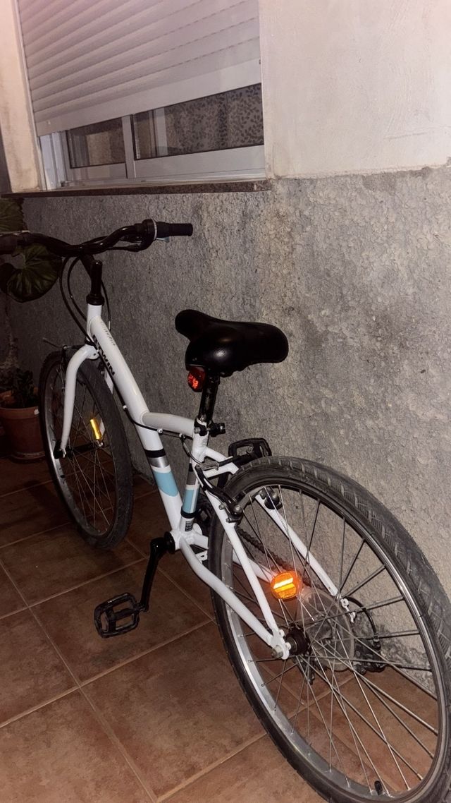 Bicicleta infantil , con poco uso