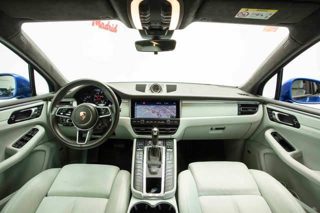 PORSCHE Macan Turbo