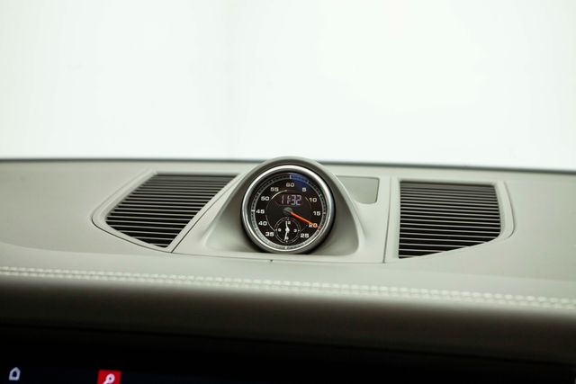 PORSCHE Macan Turbo