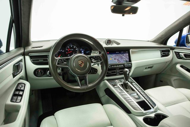 PORSCHE Macan Turbo
