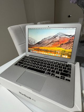 MacBook Air (11-inch, Mid 2011)