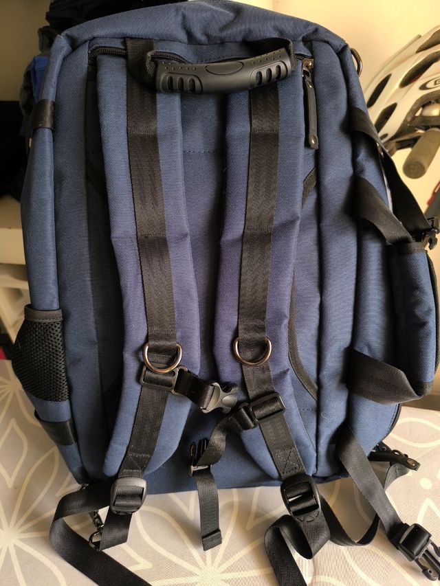 Mochila maletín azul & other stories