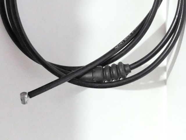 Mercedes W124 - S124 - Cavo apertura cofano