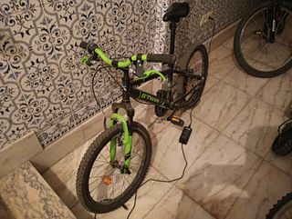 Bicicleta infantil B'TWIN verde