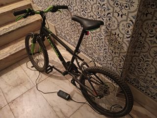 Bicicleta infantil B'TWIN verde