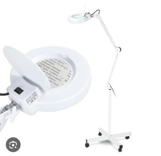Lámpara de pie para estética con lupa