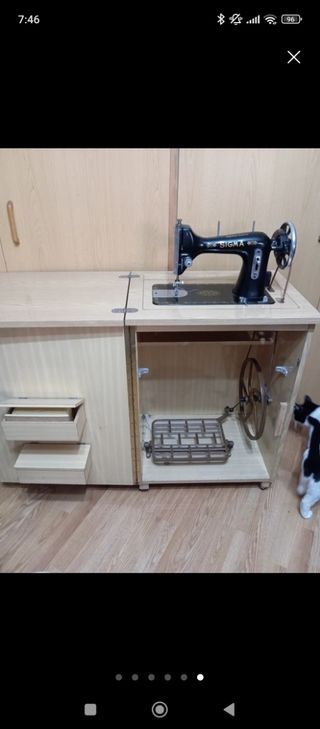 Máquina de coser Sigma antigua