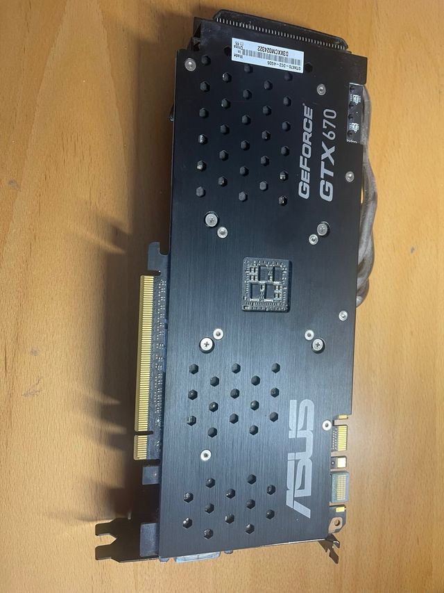 ASUS NVIDIA GTX 670 DirectCU II 4 GB