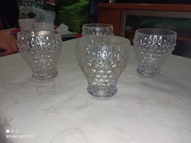 4 Vasos Relieve Duro Transparente