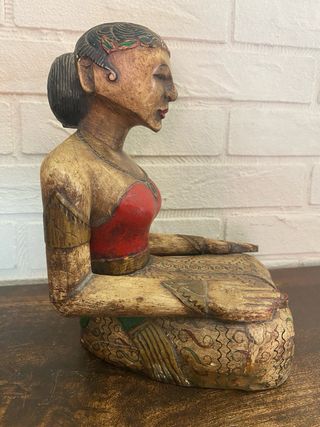 Coppia di sculture in legno Indonesia devi sri 
