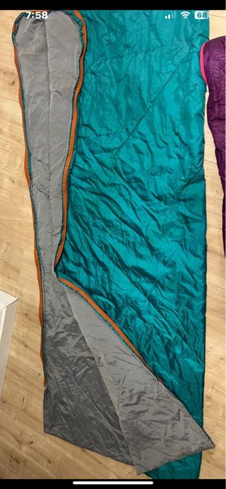 Dos sacos de dormir para turismo