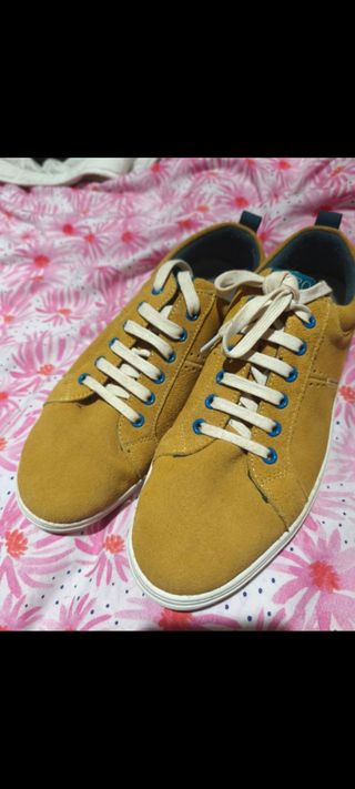 Zapatillas Hombre Amarillas y blancas 
