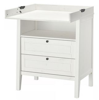 Cómoda SUNDVIK con cambiador blanco