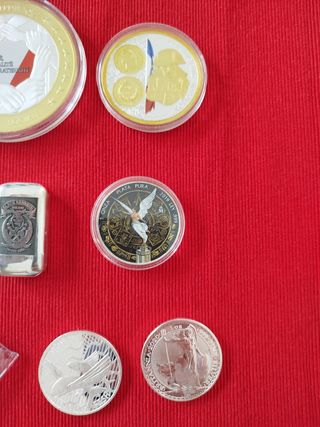 Lote de monedas de plata y alguna conmemorativa