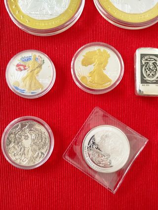 Lote de monedas de plata y alguna conmemorativa
