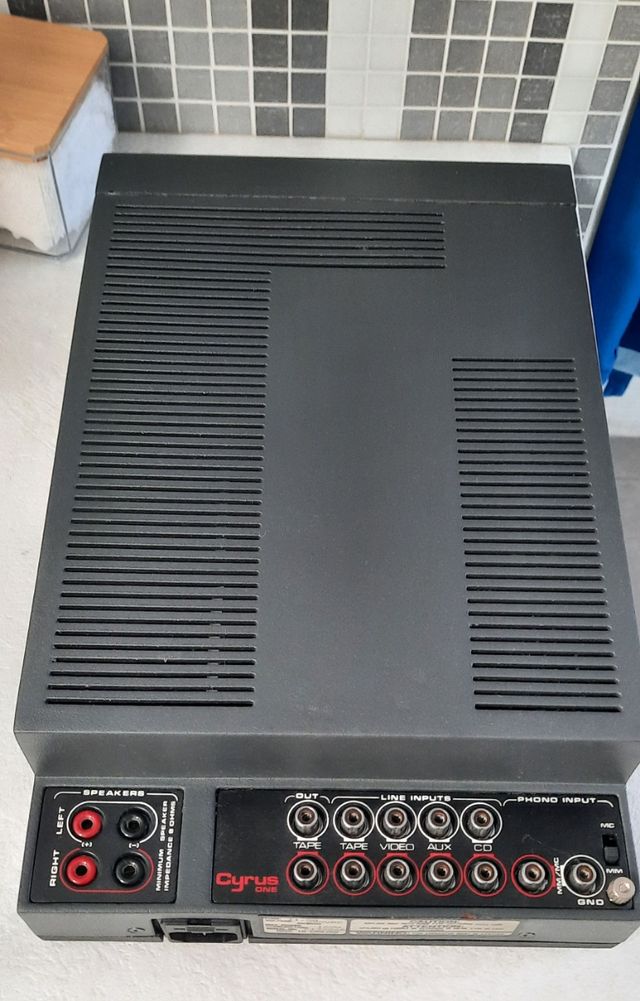 AMPLIFICATORE Di FASCIA ALTA HI END Hifi Cyrus One