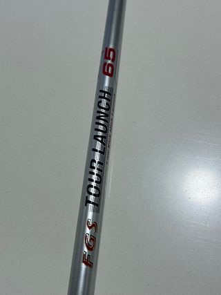 Palo de golf Driver rojo metalizado nuevo.