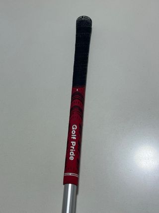 Palo de golf Driver rojo metalizado nuevo.