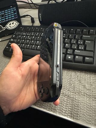 Sony PSP Negra con tarjeta de memoria. Chipped. 