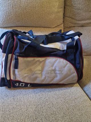 Bolso Deportivo Kipsta 40L azul y Blanco