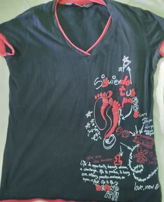 Camiseta Desigual Negra con Estampado