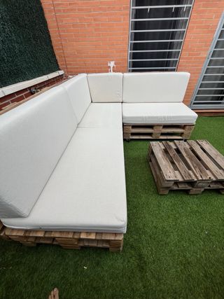 Sofá de palets hecho a mano