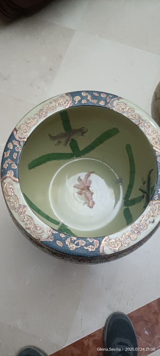 Dos Jarrónes Chinos Porcelana Madera Dorado Multi