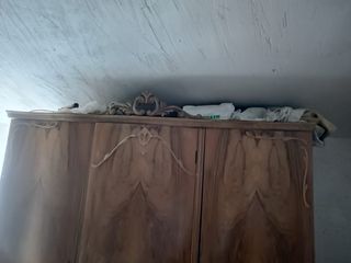 Armario ropero antiguo de madera