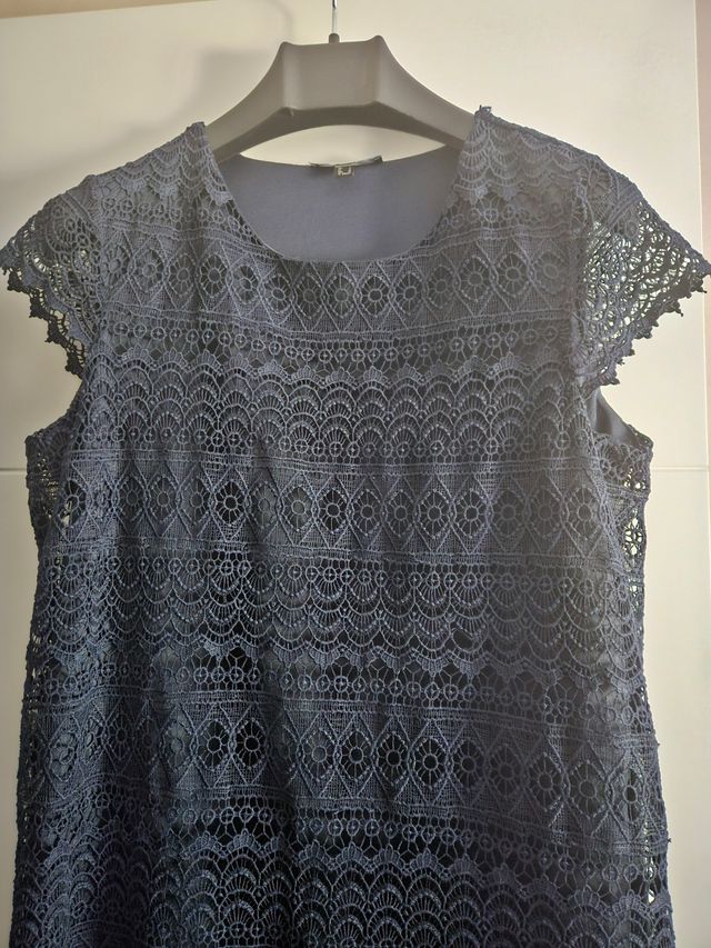 Vestido azul de encaje