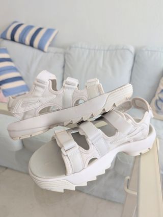 Sandalias Fila Disruptor Blancas