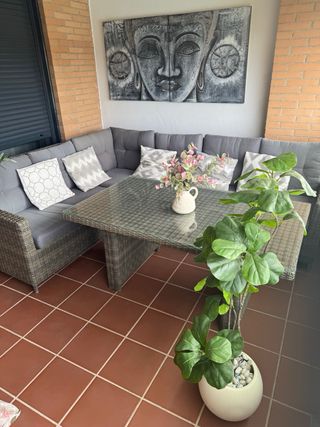 Conjunto Sofá y Mesa Exterior Ratán y Cristal
