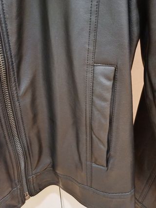Chaqueta Alcott Polipiel Negra. 