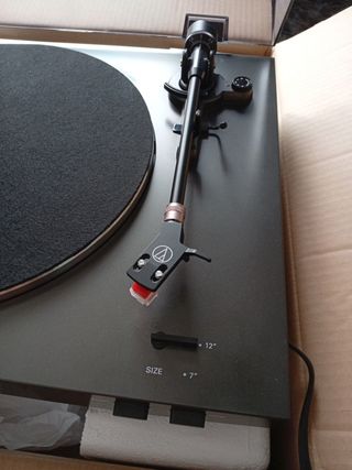 Tocadiscos Audio-Technica LP2X como nuevo 