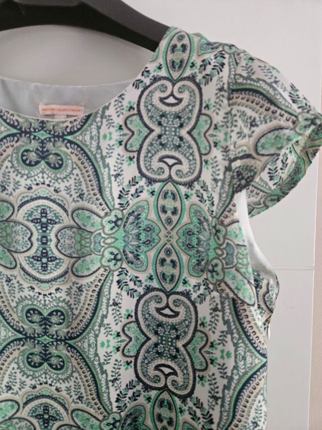 Vestido estampado verde y multicolor