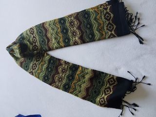 Sciarpa in lana con motivi geometrici