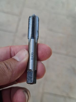 Macho de roscar M11x1,5