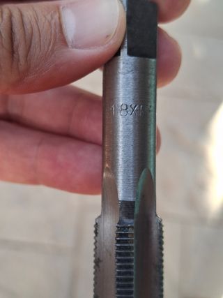Macho de roscar M18x1,5