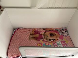 Cama infantil con colchón