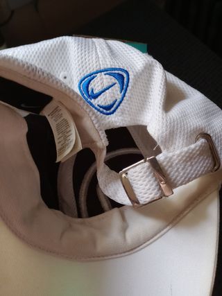 Gorra Nike Gris y Blanca