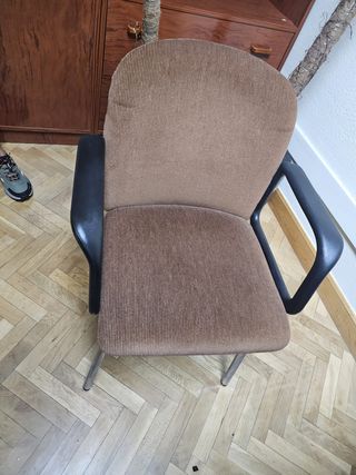 Silla de oficina con brazos