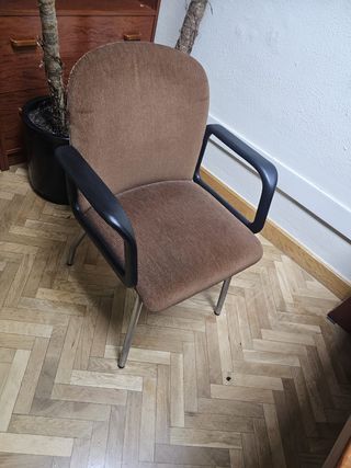 Silla de oficina con brazos
