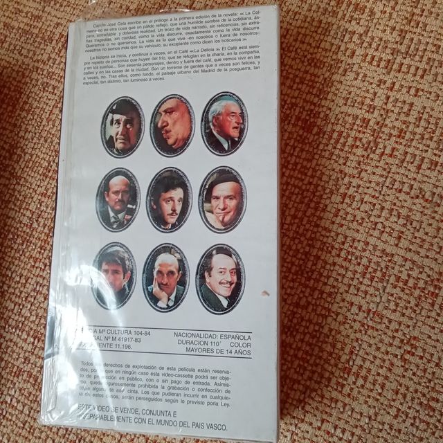 Cintas de vídeo sin desprecintar.